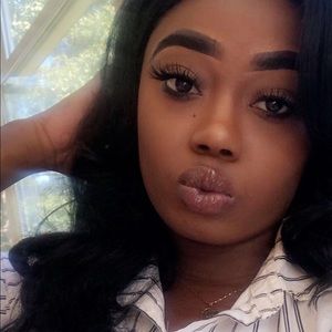 Meet your Posher, Alexus